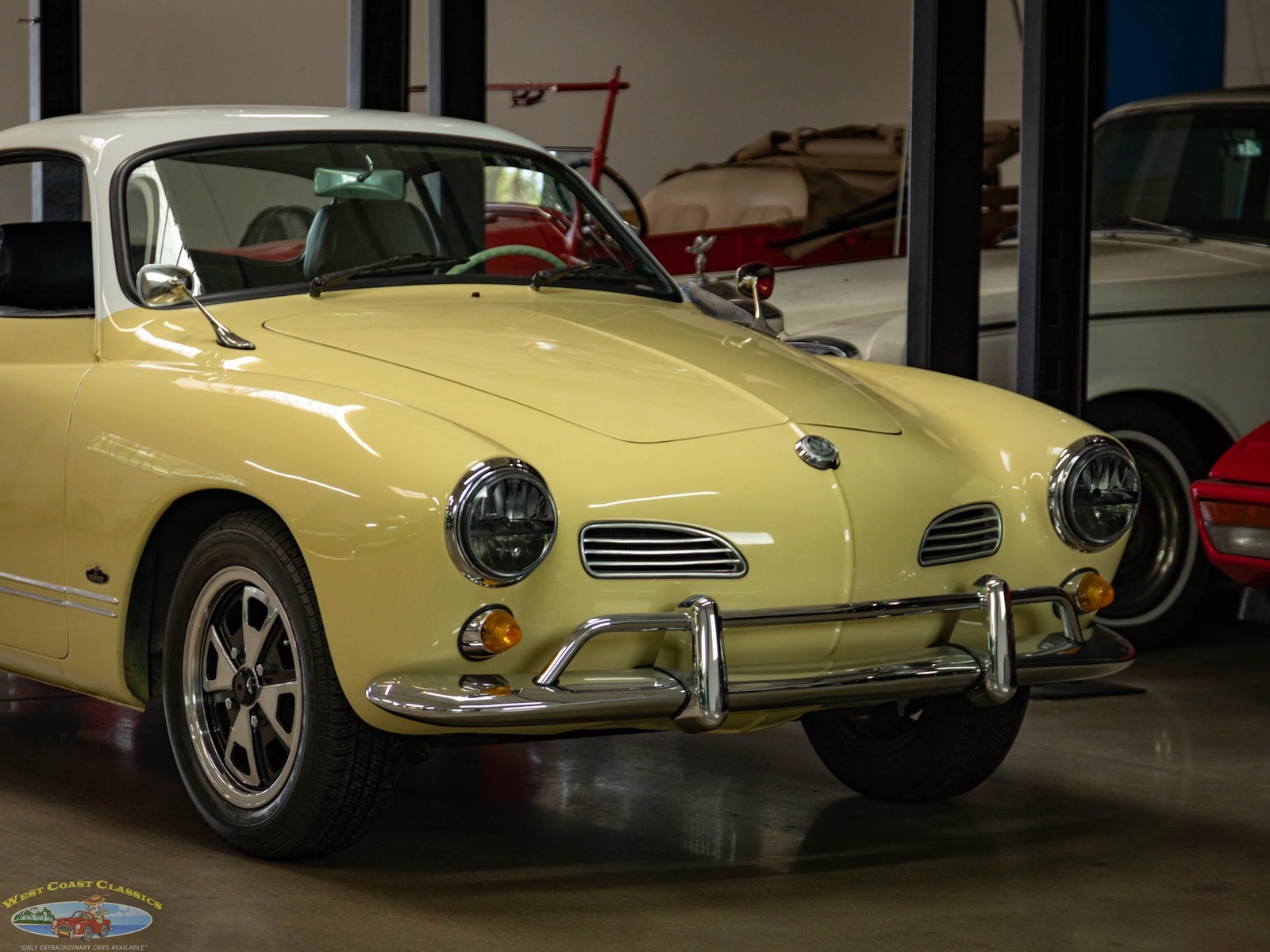Volkswagen-Karmann-Ghia-1964-2-Door-Coupe-11