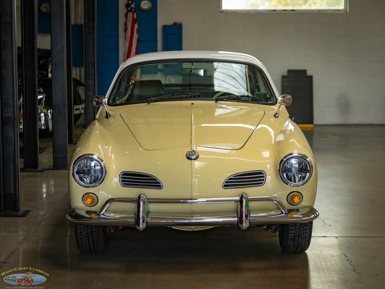 Volkswagen-Karmann-Ghia-1964-2-Door-Coupe-12
