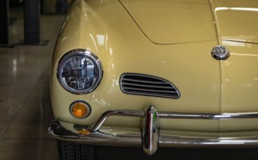 Volkswagen-Karmann-Ghia-1964-2-Door-Coupe-13