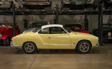 Volkswagen-Karmann-Ghia-1964-2-Door-Coupe-2