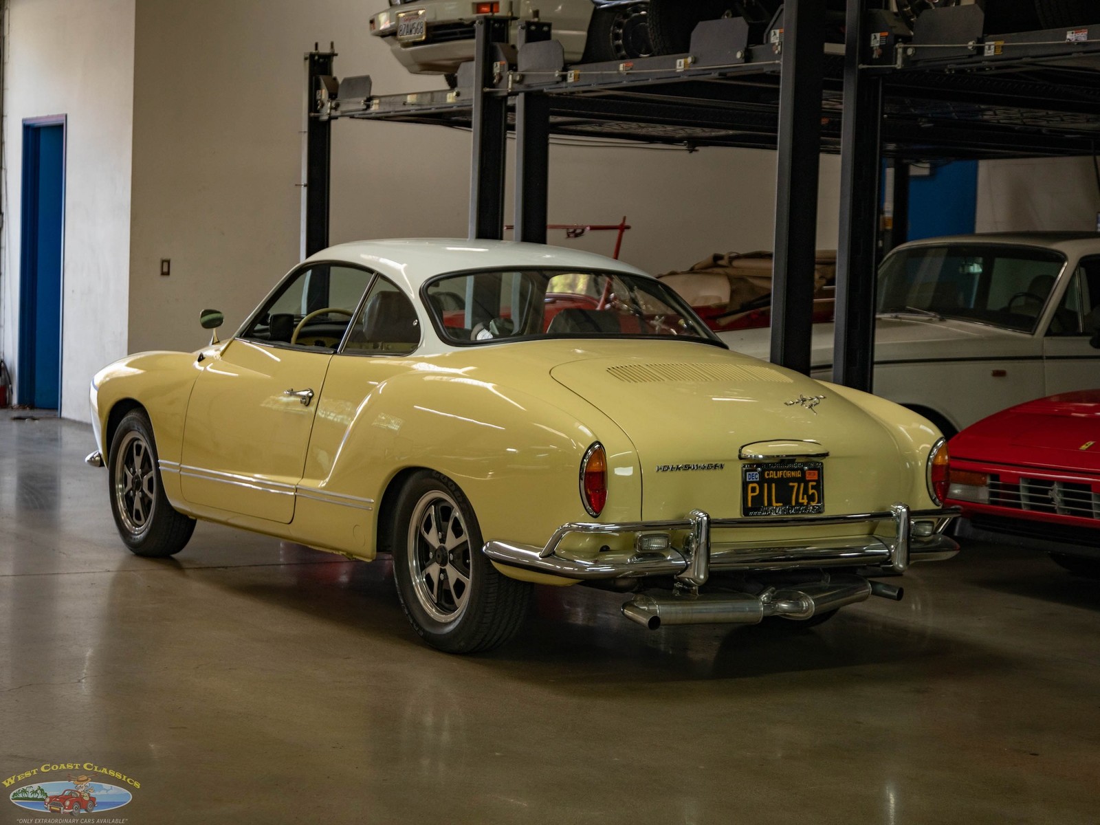 Volkswagen-Karmann-Ghia-1964-2-Door-Coupe-20