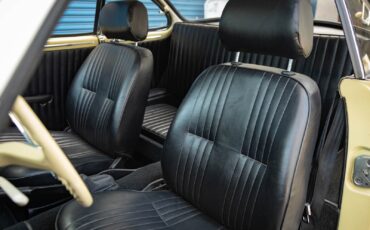 Volkswagen-Karmann-Ghia-1964-2-Door-Coupe-26