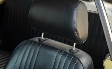 Volkswagen-Karmann-Ghia-1964-2-Door-Coupe-27