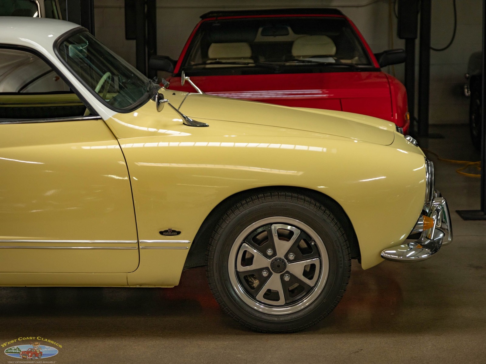 Volkswagen-Karmann-Ghia-1964-2-Door-Coupe-3