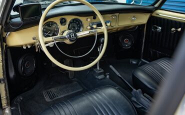 Volkswagen-Karmann-Ghia-1964-2-Door-Coupe-32
