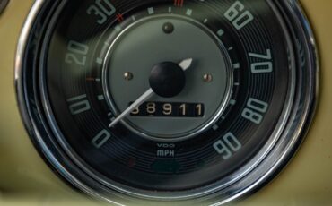 Volkswagen-Karmann-Ghia-1964-2-Door-Coupe-35