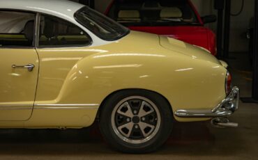 Volkswagen-Karmann-Ghia-1964-2-Door-Coupe-6