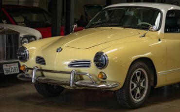 Volkswagen-Karmann-Ghia-1964-2-Door-Coupe-7