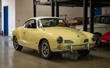 Volkswagen-Karmann-Ghia-1964-2-Door-Coupe-9