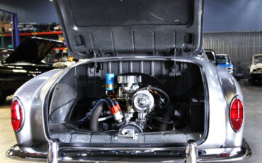 Volkswagen-Karmann-Ghia-1965-Coupe-33