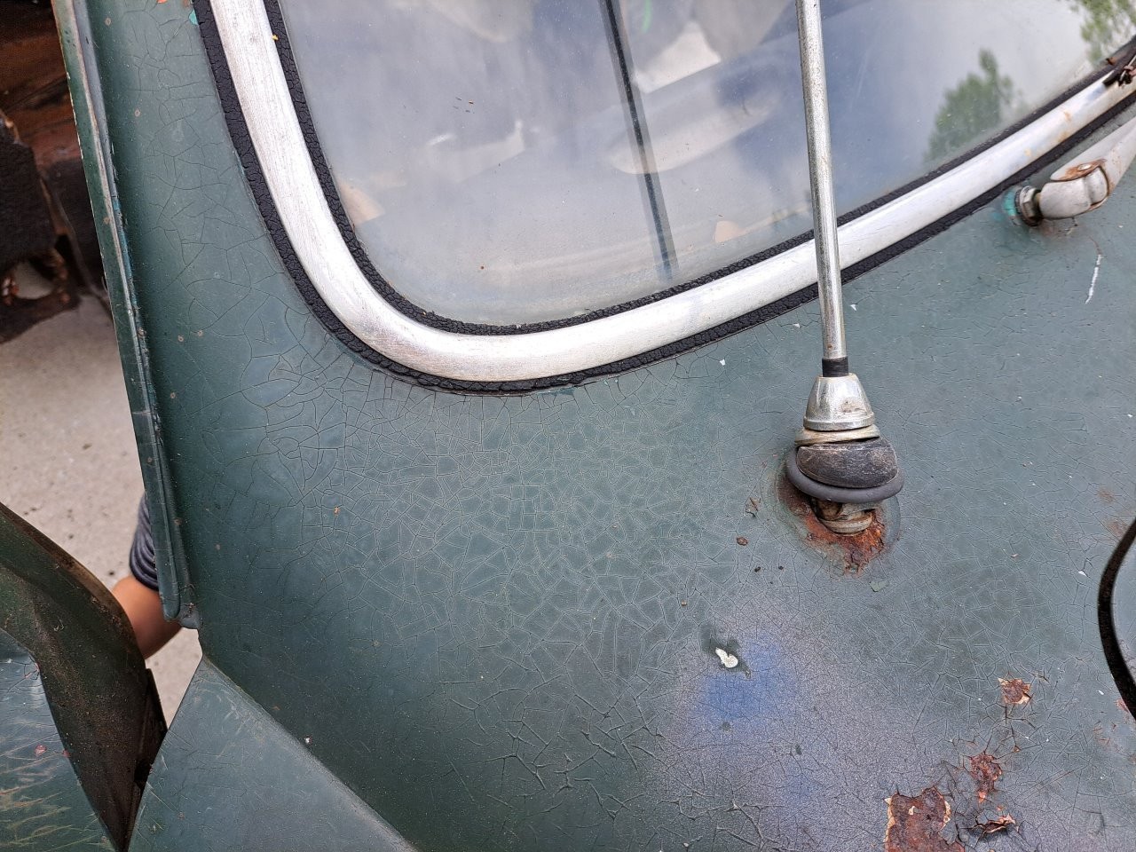 Volkswagen-Karmann-Ghia-1969-Convertible-17