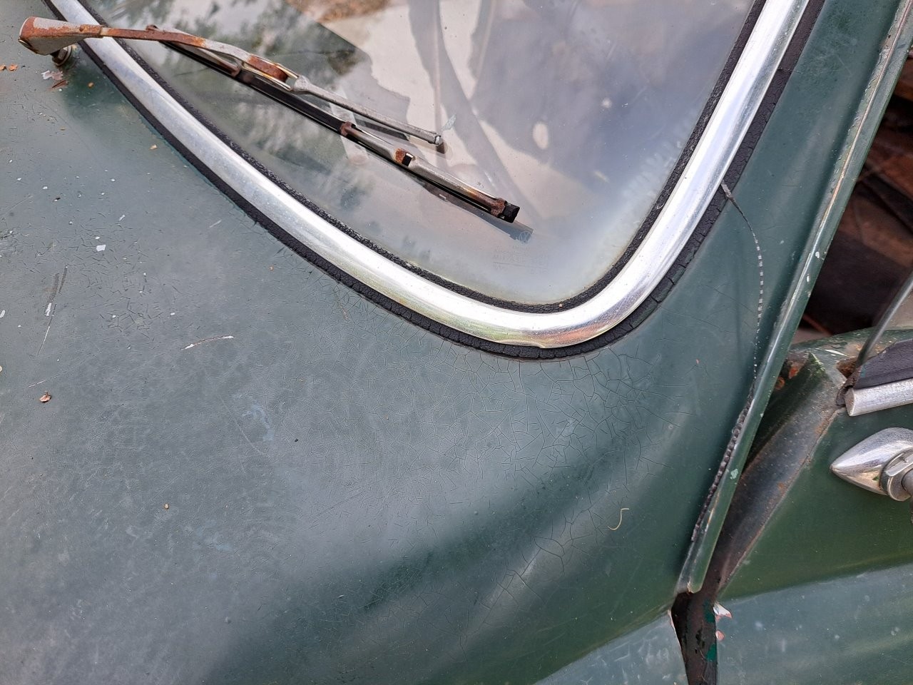 Volkswagen-Karmann-Ghia-1969-Convertible-18
