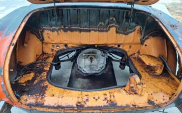 Volkswagen-Karmann-Ghia-1969-Convertible-21