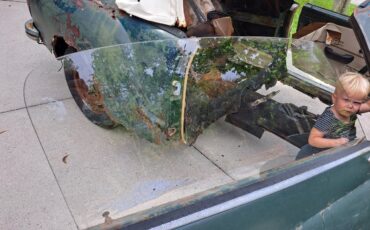 Volkswagen-Karmann-Ghia-1969-Convertible-25