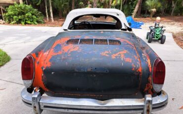 Volkswagen-Karmann-Ghia-1969-Convertible-5
