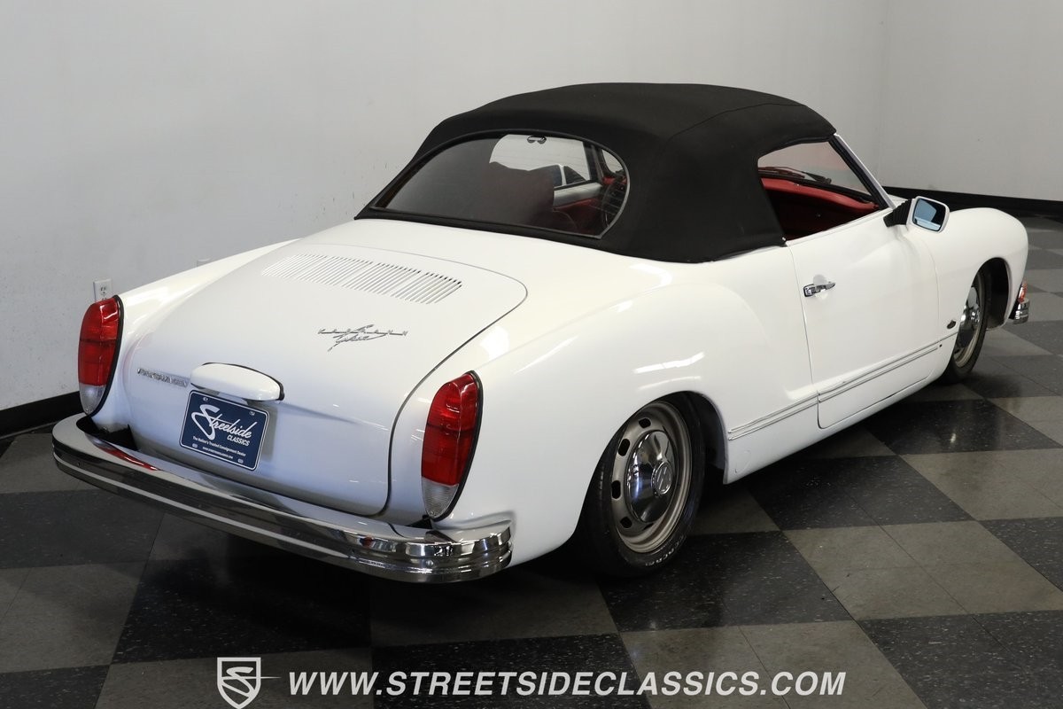 Volkswagen-Karmann-Ghia-1973-Convertible-10
