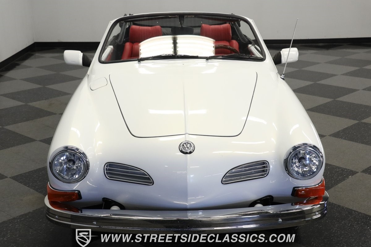 Volkswagen-Karmann-Ghia-1973-Convertible-15