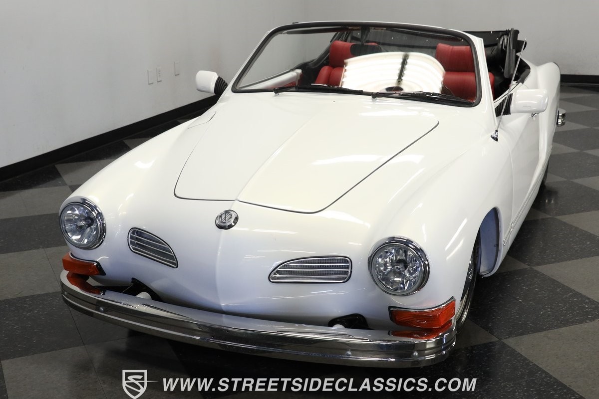 Volkswagen-Karmann-Ghia-1973-Convertible-16