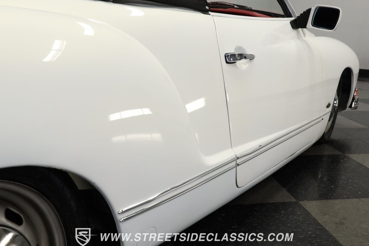 Volkswagen-Karmann-Ghia-1973-Convertible-26