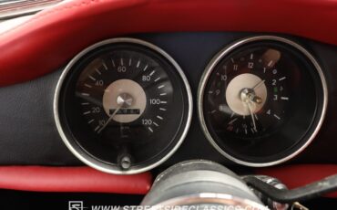 Volkswagen-Karmann-Ghia-1973-Convertible-37