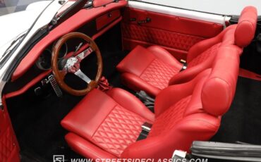 Volkswagen-Karmann-Ghia-1973-Convertible-4