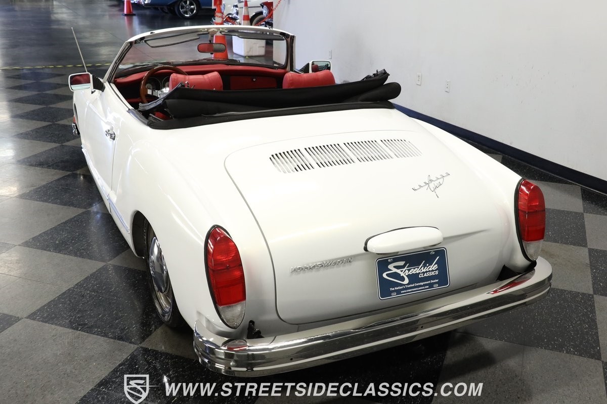Volkswagen-Karmann-Ghia-1973-Convertible-7