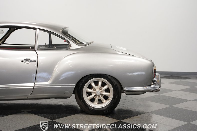 Volkswagen-Karmann-ghia-1969-Silver-Gray-23