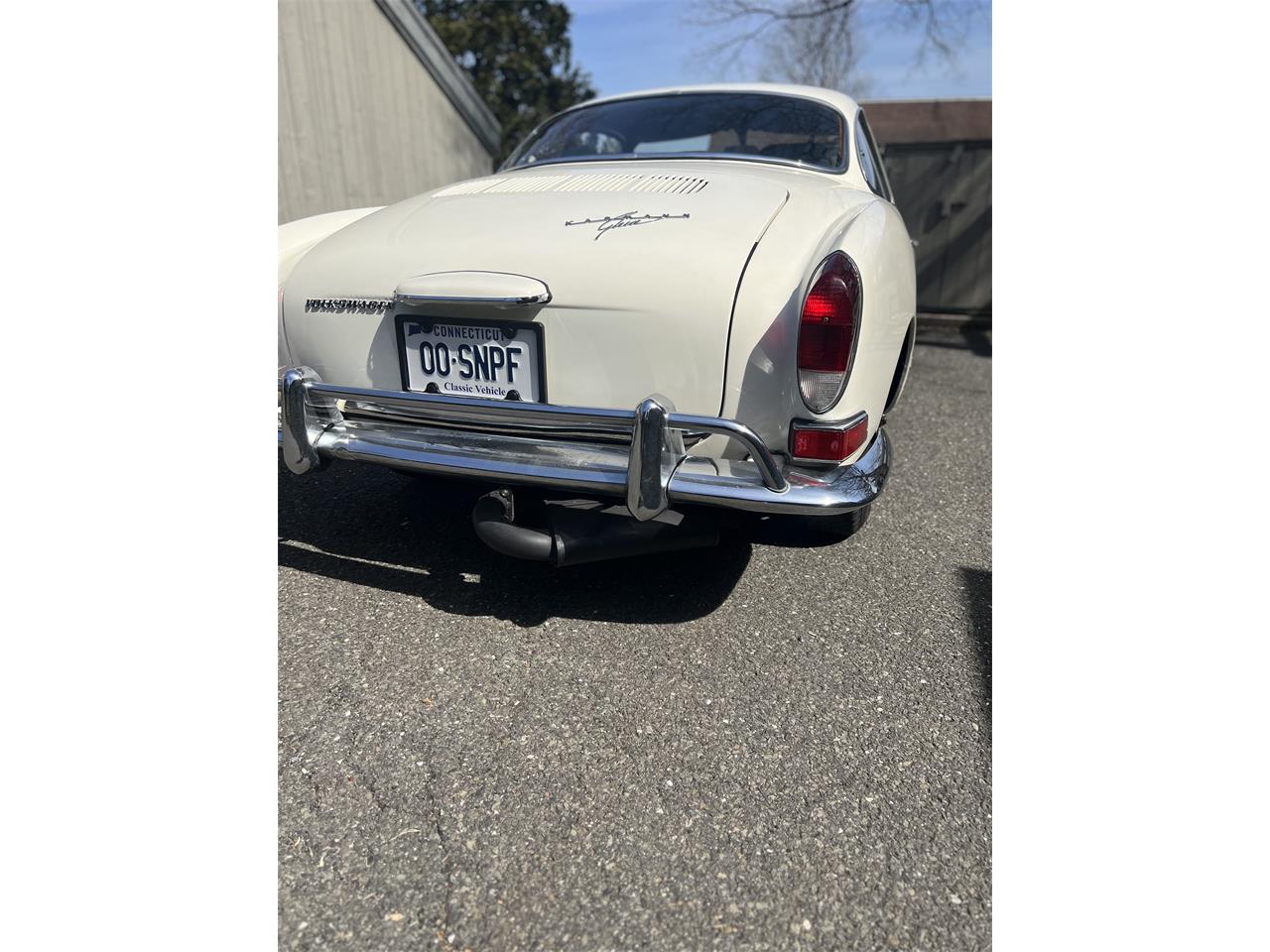 Volkswagen-Karmann-ghia-1971-White-Black-6