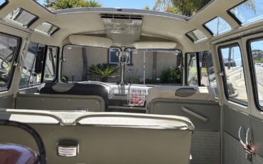Volkswagen-Microbus-1964-Wagon-21