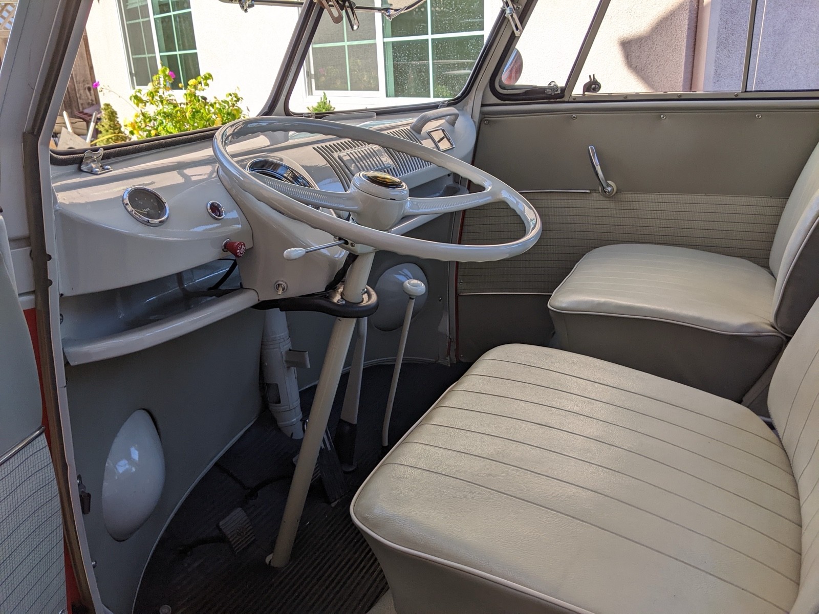 Volkswagen-Microbus-1964-Wagon-23