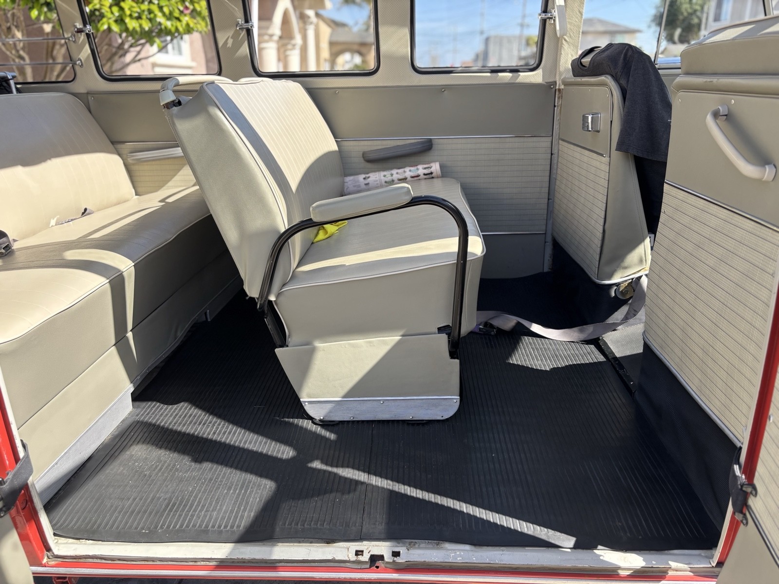 Volkswagen-Microbus-1964-Wagon-27
