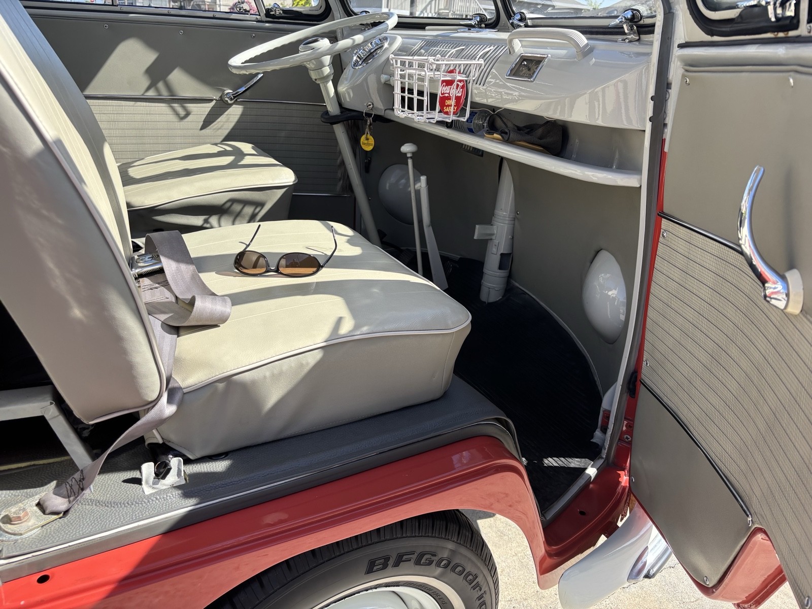 Volkswagen-Microbus-1964-Wagon-28