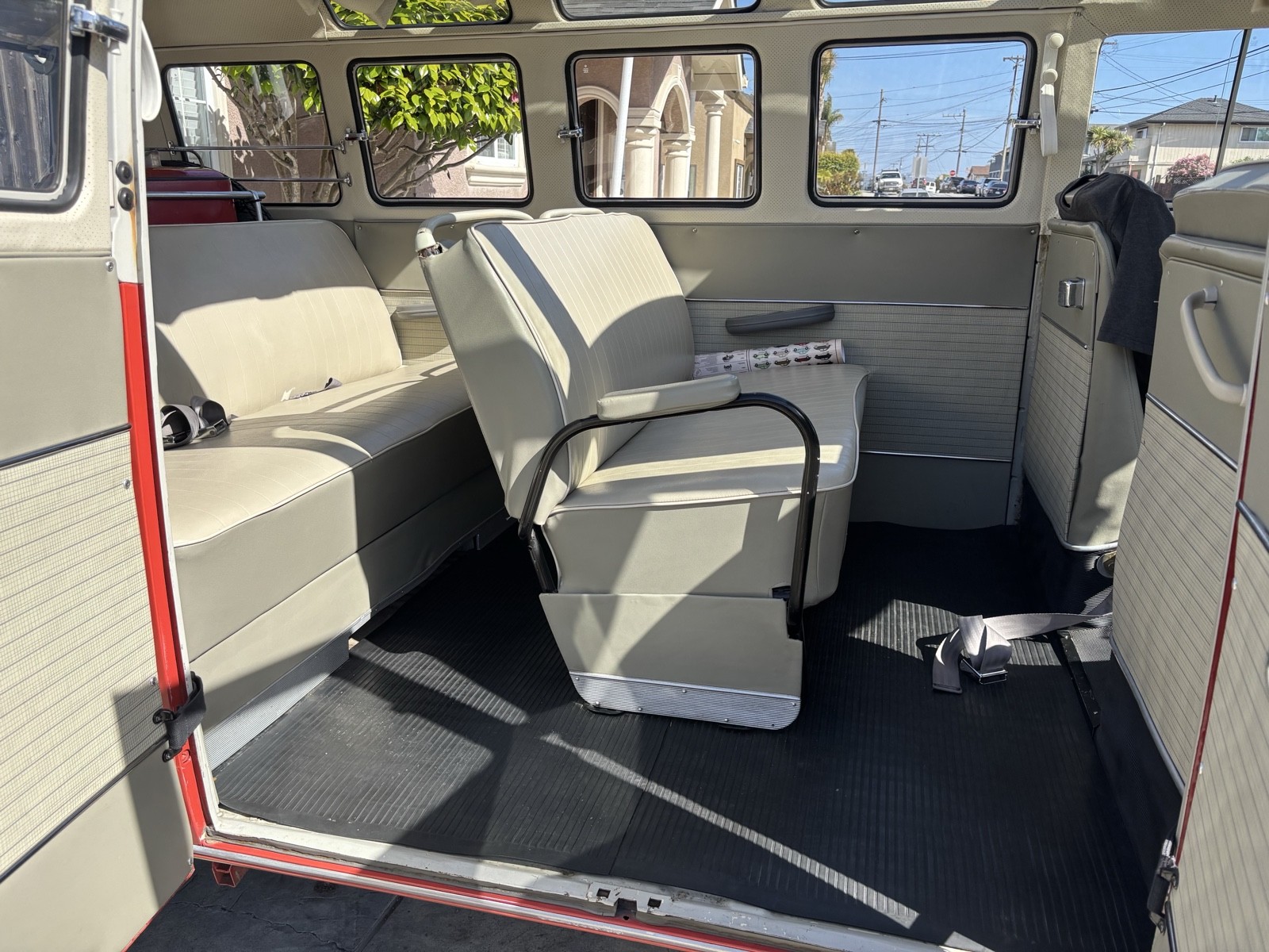 Volkswagen-Microbus-1964-Wagon-29