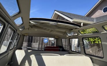 Volkswagen-Microbus-1964-Wagon-31