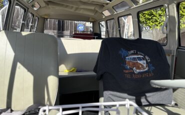 Volkswagen-Microbus-1964-Wagon-32