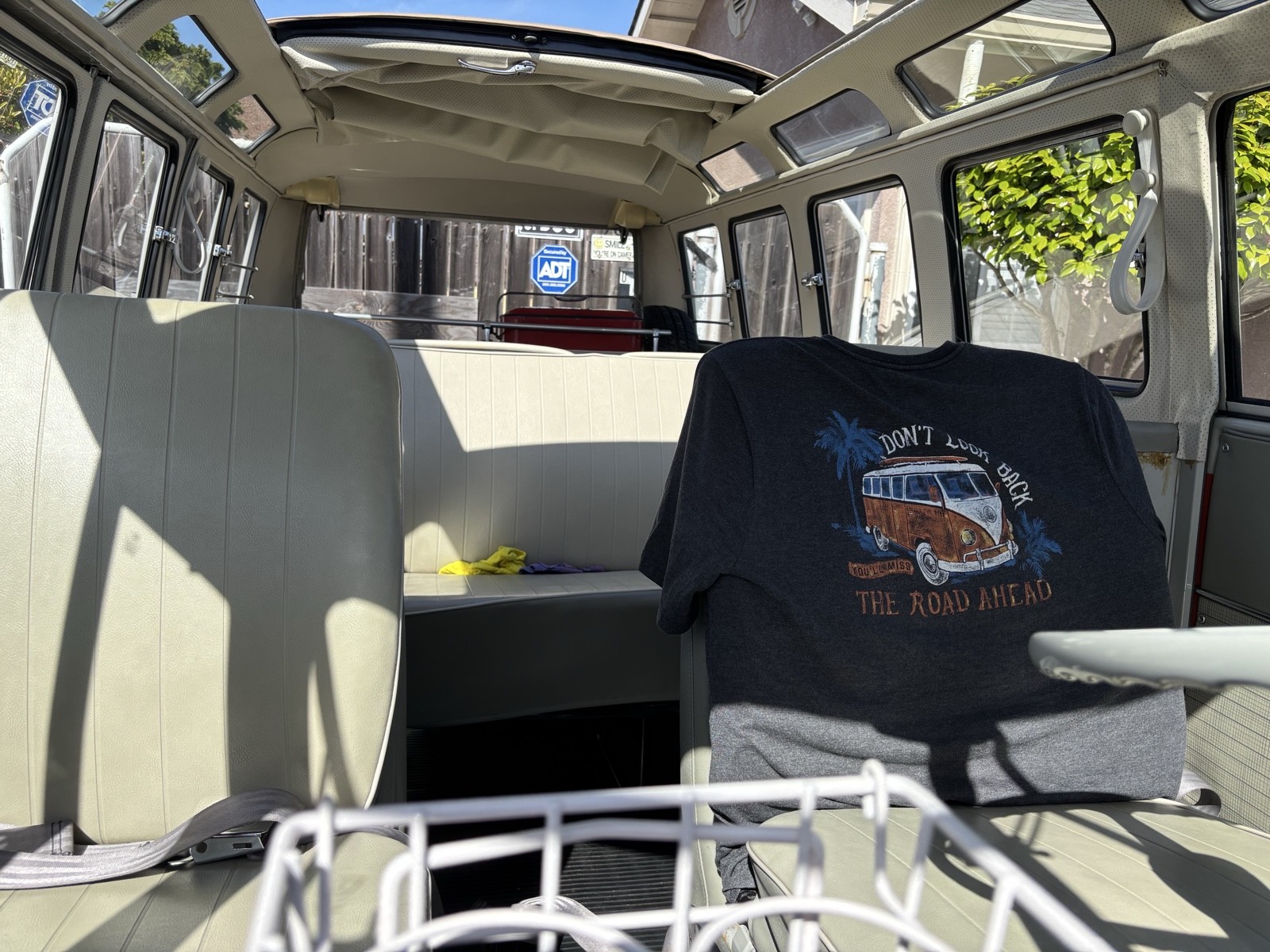 Volkswagen-Microbus-1964-Wagon-32