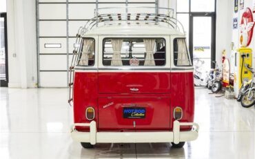 Volkswagen-Microbus-Type-2-VW-Bus-1974-Camper-Van-7