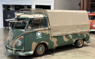 Volkswagen-Military-Bus-1975-Wagon-1