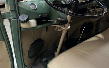 Volkswagen-Military-Bus-1975-Wagon-17