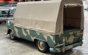 Volkswagen-Military-Bus-1975-Wagon-3