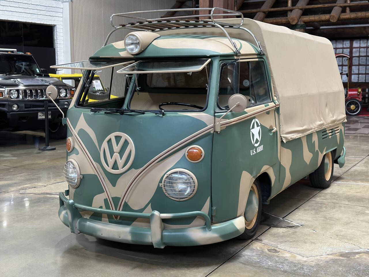 Volkswagen-Military-Bus-1975-Wagon