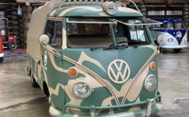 Volkswagen-Military-Bus-1975-Wagon-6