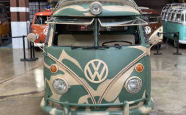 Volkswagen-Military-Bus-1975-Wagon-7