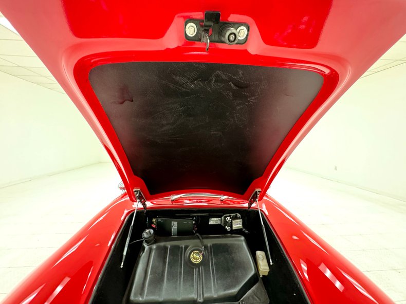 Volkswagen-Other-1969-Guards-Red-Black-16