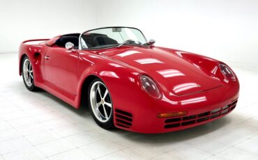 Volkswagen-Other-1969-Guards-Red-Black-2