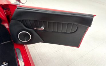 Volkswagen-Other-1969-Guards-Red-Black-24