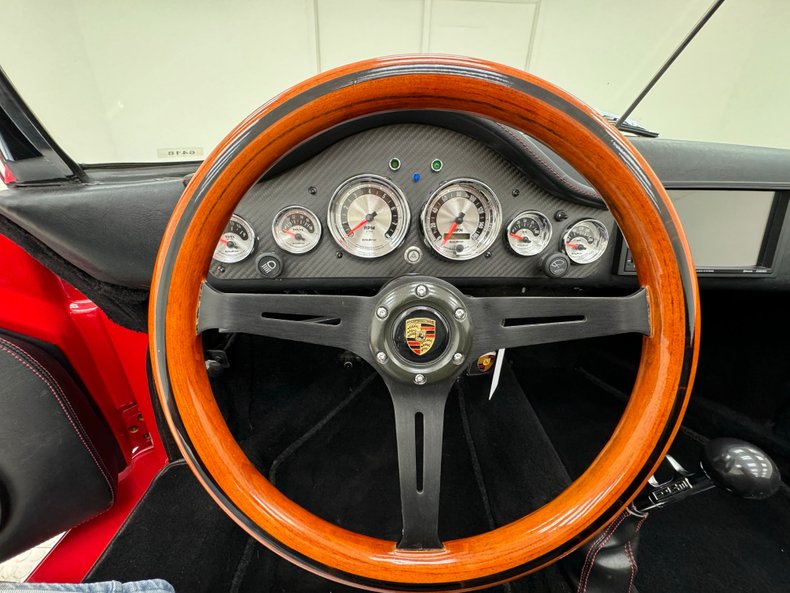 Volkswagen-Other-1969-Guards-Red-Black-29