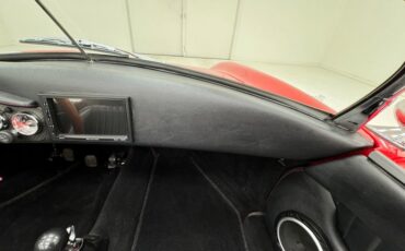 Volkswagen-Other-1969-Guards-Red-Black-33