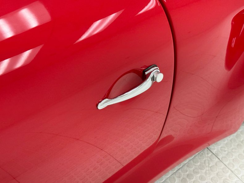 Volkswagen-Other-1969-Guards-Red-Black-8