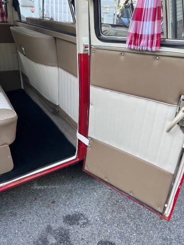 Volkswagen-Other-1975-Red-16